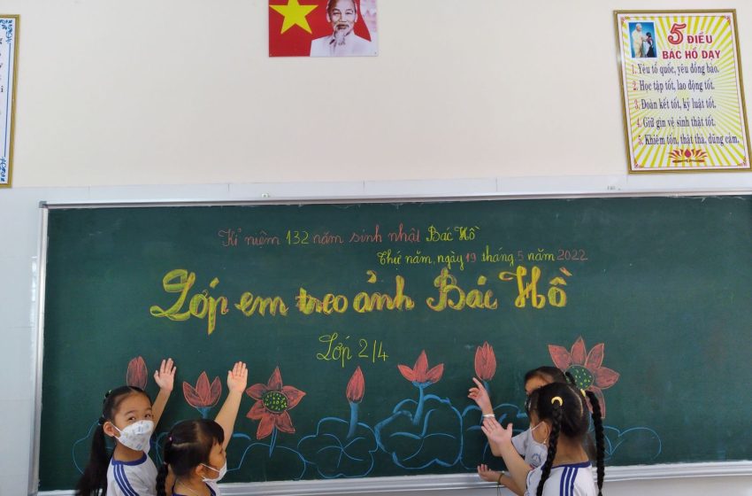  Liên đội duy trì hoạt động ” Lớp em treo ảnh Bác Hồ” năm 2022