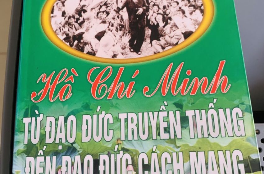  Bình Tân tổ chức thảo luận sách viết về Bác Hồ tháng 11/2022